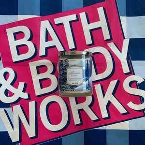 NWT Bath & Body Works Lavender & Pine Single Wick Candle